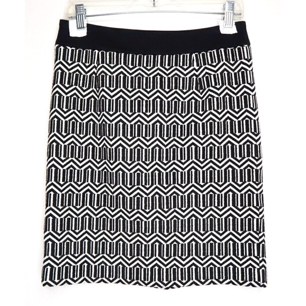 Banana Republic Knit Pencil Skirt Knee Black and White Geometric Print Women's 2